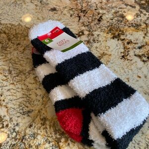 FREE COZY SOCKS Slippers NWT!!!